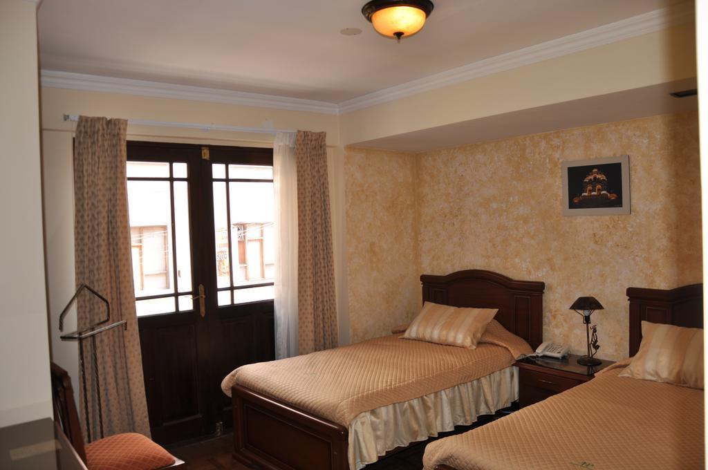 Hostal Patrimonio - Sucre Exterior photo