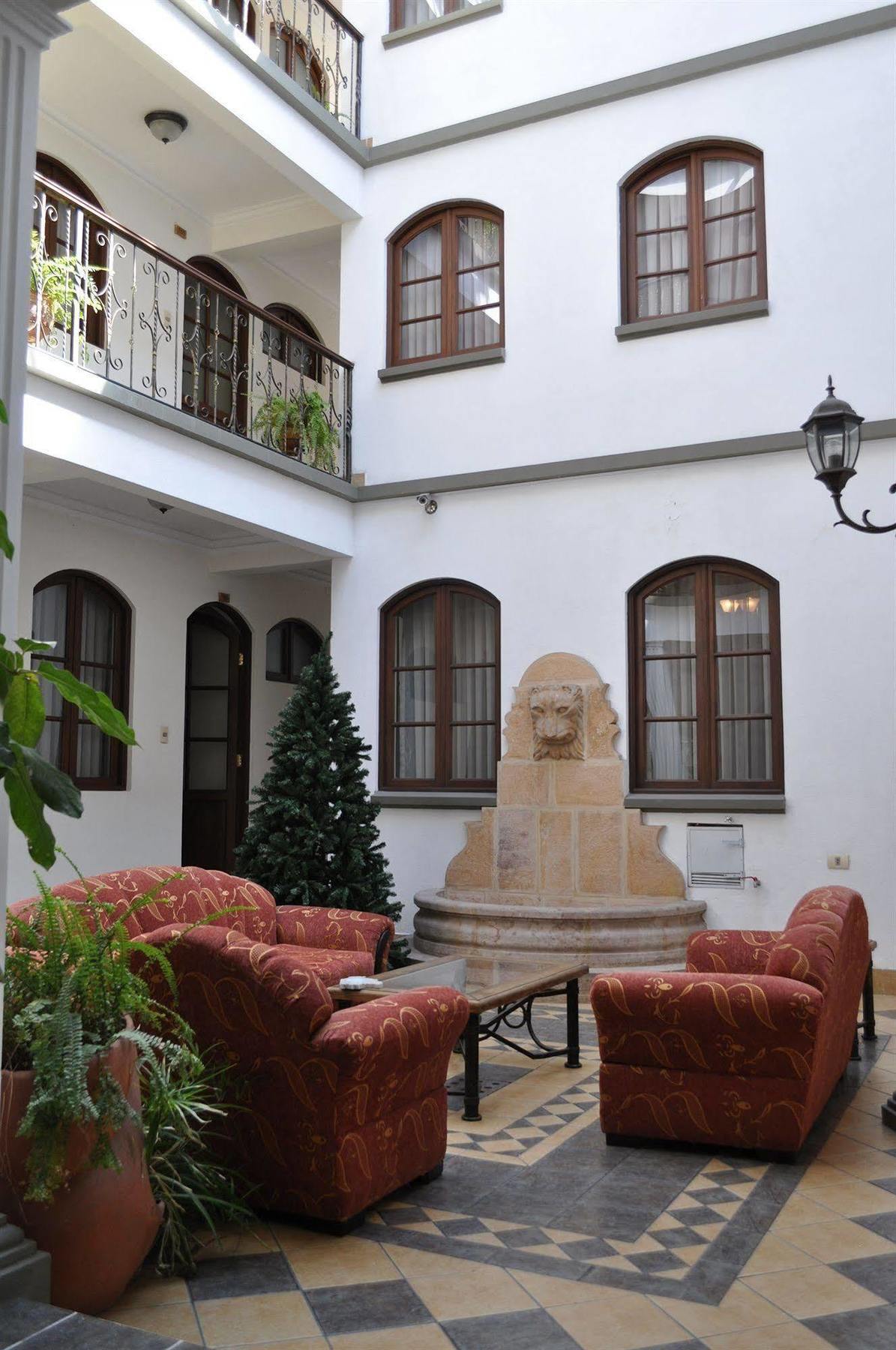 Hostal Patrimonio - Sucre Exterior photo